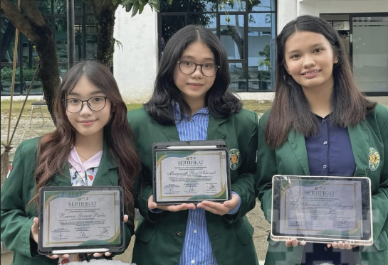 Mahasiswi Pre-Klinik FKG USU Raih Juara 3 dalam Karya Kreatif Lingkungan di Earth Care 2024